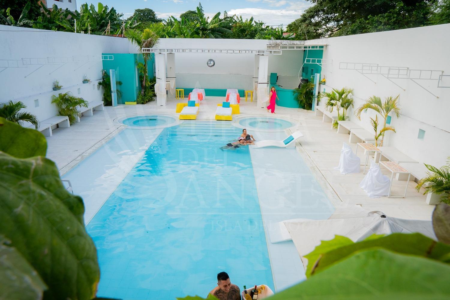Hotel La Puerta Del Angel Isla Girardot Exterior foto